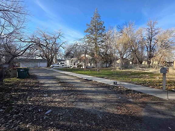 2nd image of 571 29th Rd