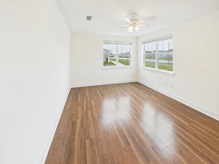 370 Arsdale Ave #28-104 — Photo 2