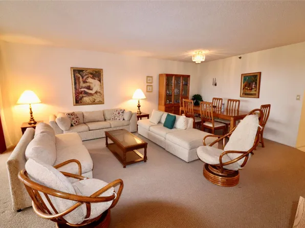 3499 Oaks Way #706, Pompano Beach, FL 33069