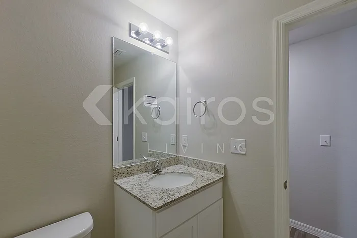 855 Cervantes St E — Photo 13