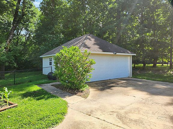 detached garage/shop