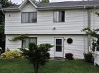 10 Ibeck Ct, Spring Valley, NY 10977