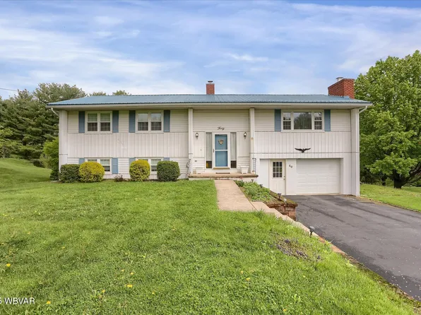 40 Hillcrest Ln, Williamsport, PA 17701