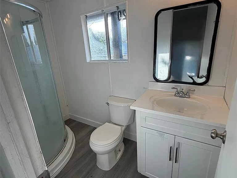 403 Avenue E — Photo 16