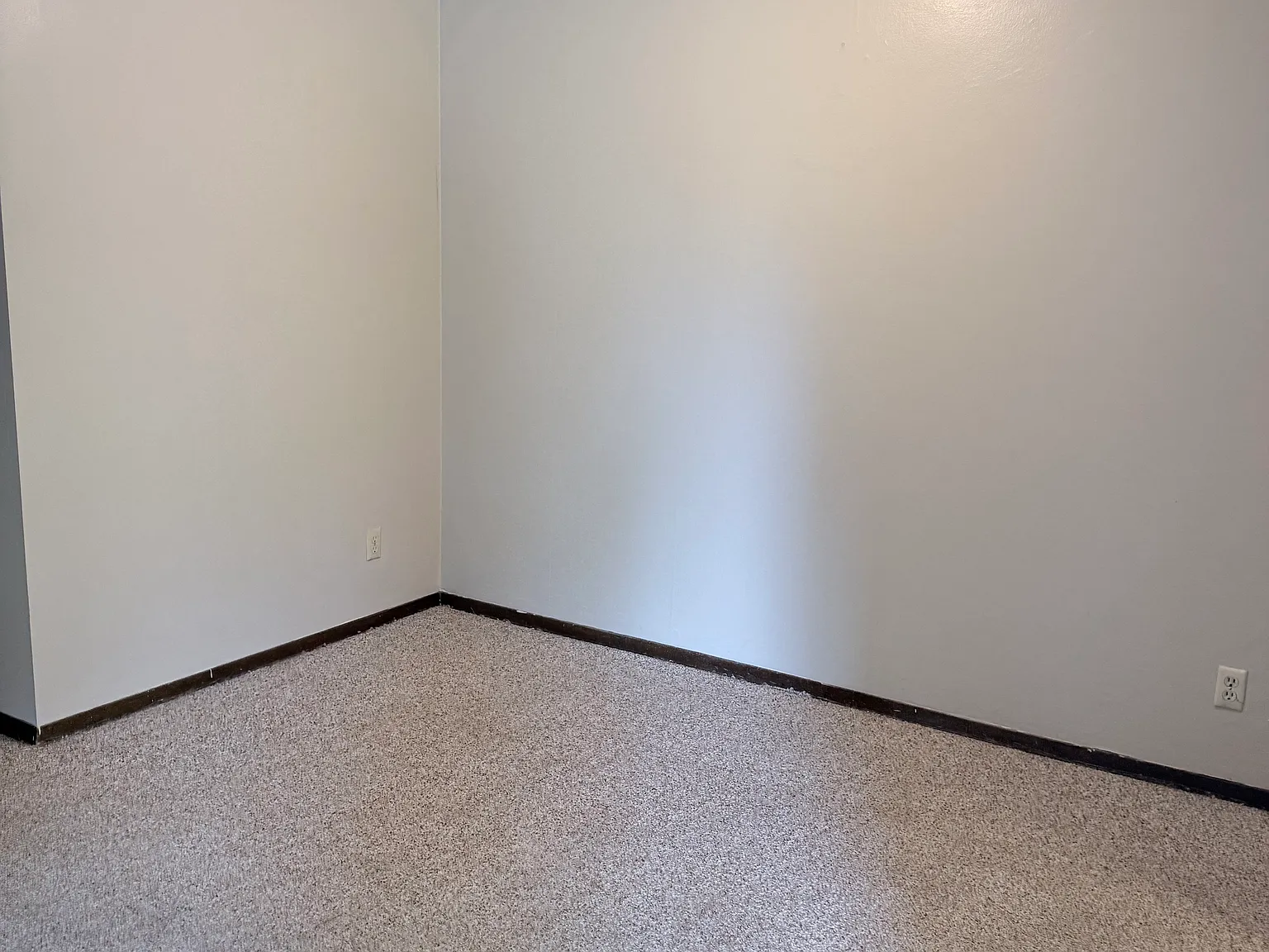 2 bed, 1.5 bath, 800 sqft, $925 — Photo 3