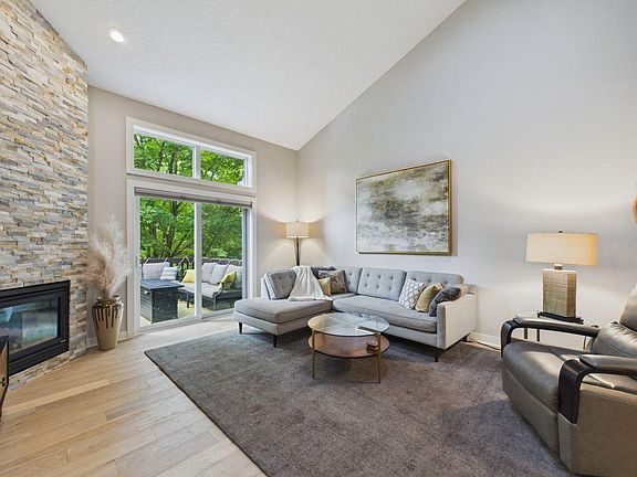3rd image of 7974 Autumn Ridge Way
