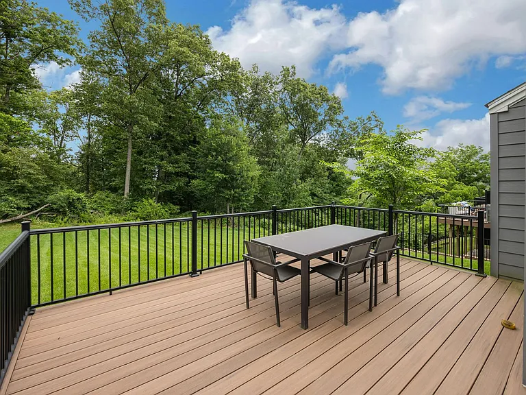 63 Samuel Way — Photo 27