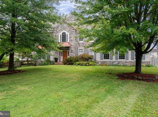 8653 Signal Hill Rd, Manassas, VA 20110