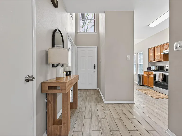 6635 Queensclub Dr — Photo 34