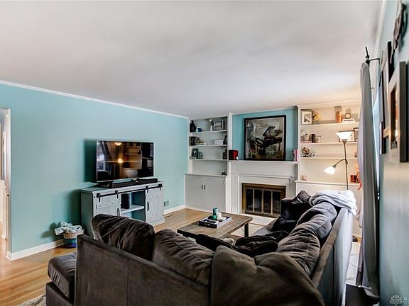 4th image of 3729 Wenzler Dr