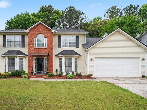 1142 W Shore Dr, Riverdale, GA 30296
