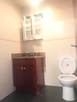 Rented by Chase Global Realty Corp | media 13