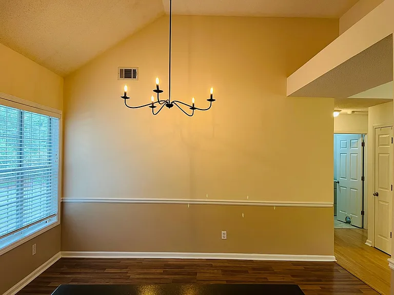 145 Riverside Dr — Photo 10
