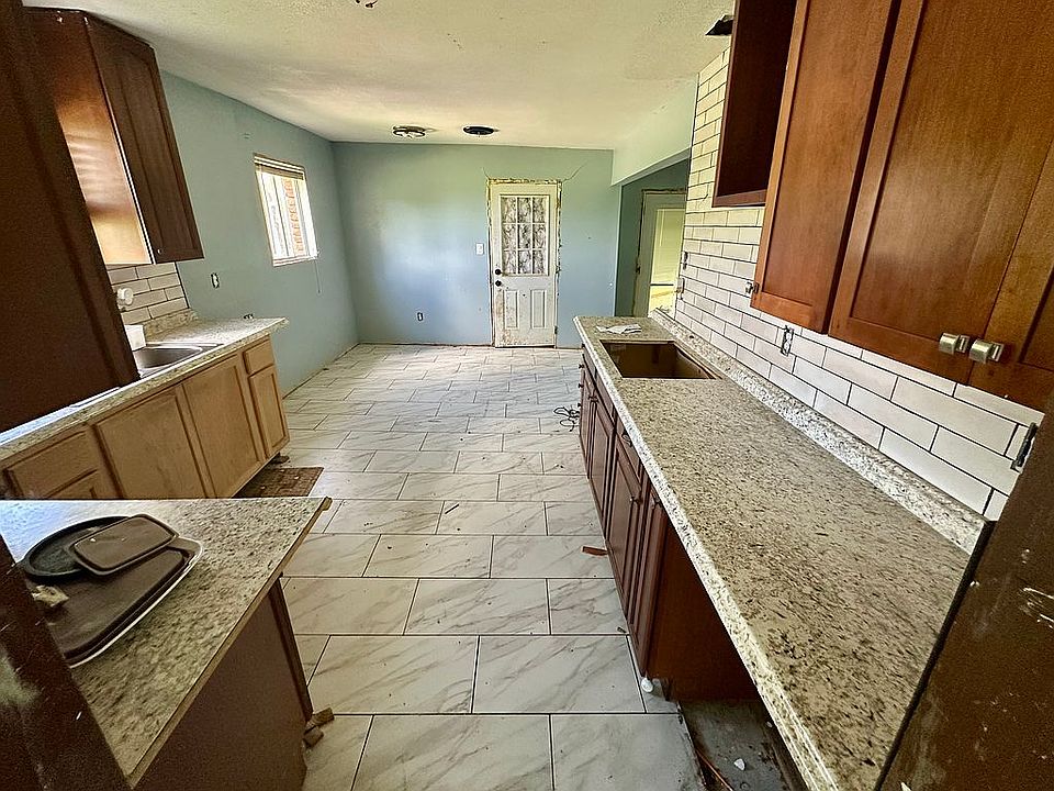 1st image of 2309 Larry Dr