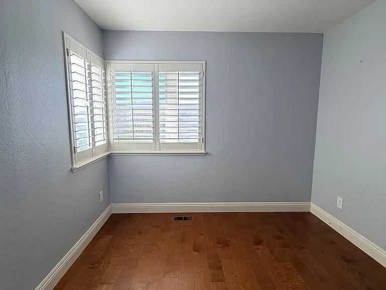 691 Pointe Pacific Dr #2 — Photo 31