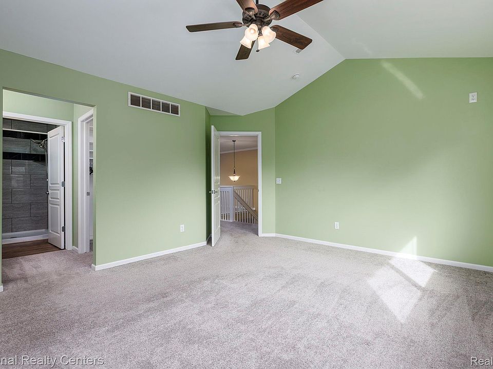 8190 Springdale Dr, photo 28