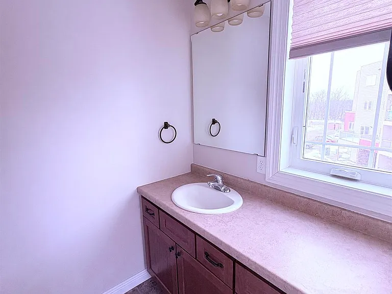 3707 S Broadway St — Photo 13