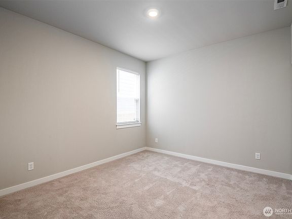 5th image of 18611 111th Avenue E