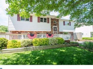 14 Dunsinane Dr, New Castle, DE 19720
