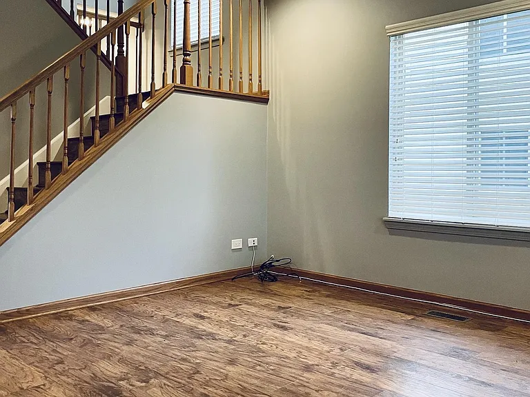 2554 Warm Springs Ln — Photo 2
