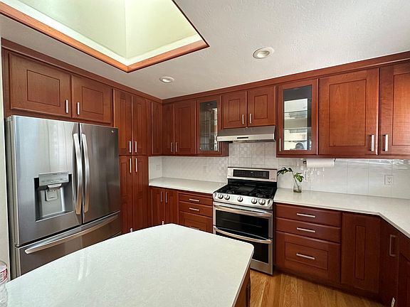 5th image of 5027 Kingston Way
