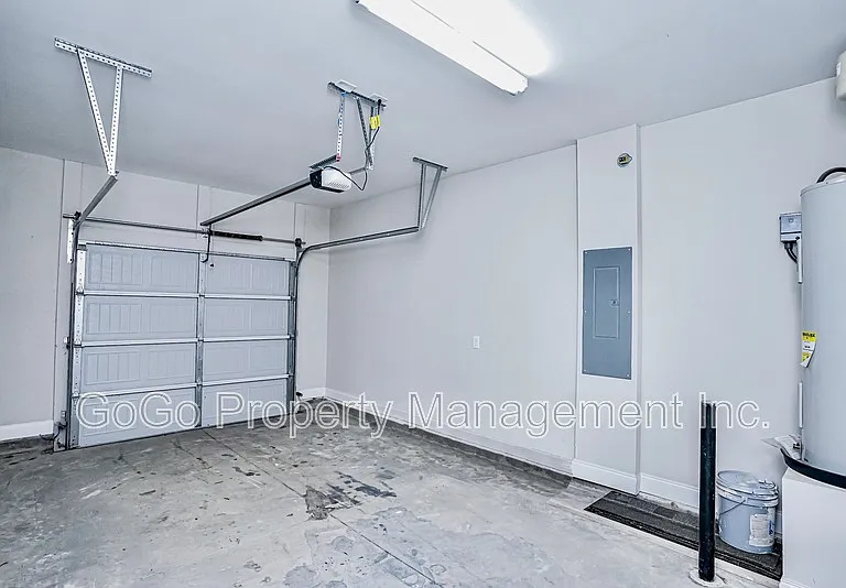 206 Snow St — Photo 15