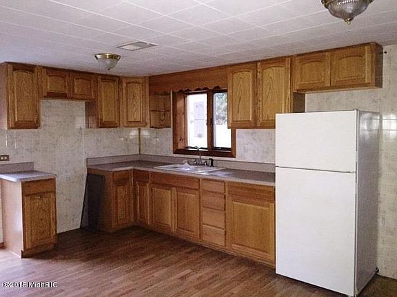 2nd image of 18848 50th Ave
