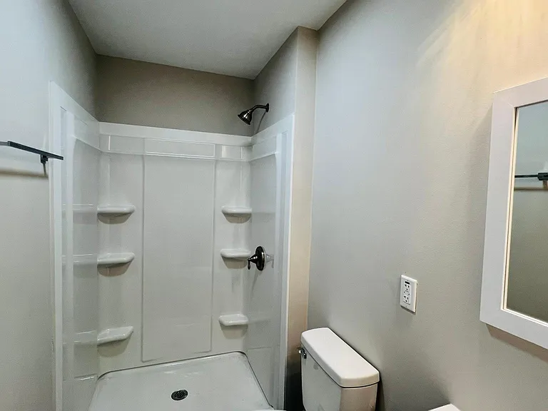 108 E Dewey St — Photo 18