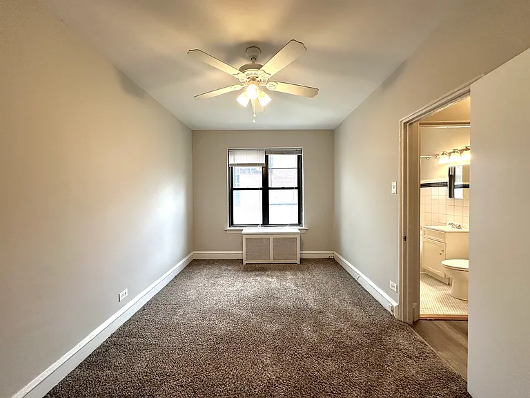 1033 W Loyola Ave #404 — Photo 20