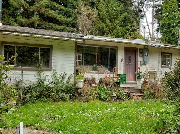 19151 Pine Tree Lane, Fort Bragg, CA 95437