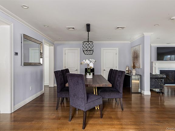 5th image of 15496 Riverside Drive