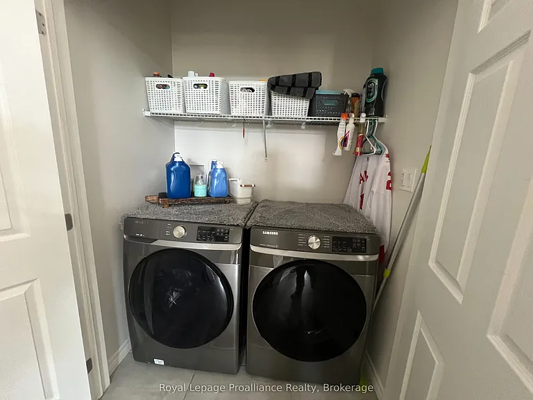 96 Covington Cres — Photo 9