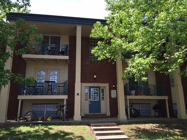 1st image of 1219 N Storer Ave #38