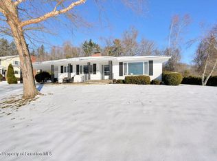 5 Fieldcrest Dr, Tunkhannock, PA 18657