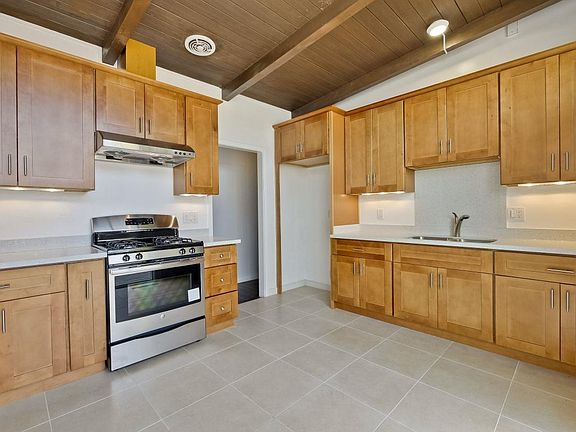 5th image of 2519 Emmett Way