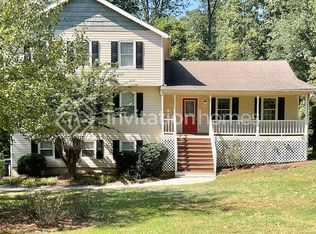 994 Oak Moss Dr, Lawrenceville, GA 30043