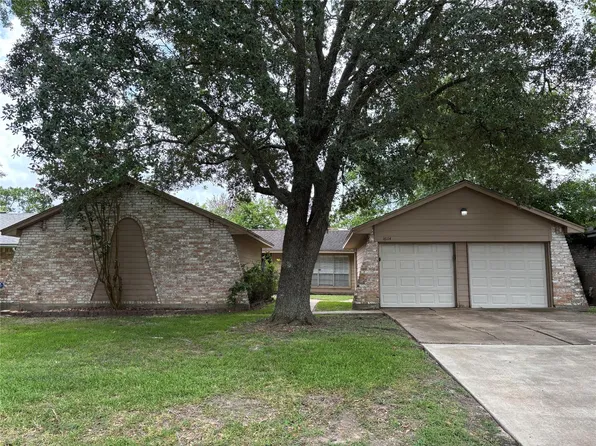16114 Blackhawk Boulevard, Friendswood, TX 77546
