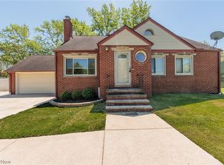 438 E Sprague Rd, Broadview Heights, OH 44147