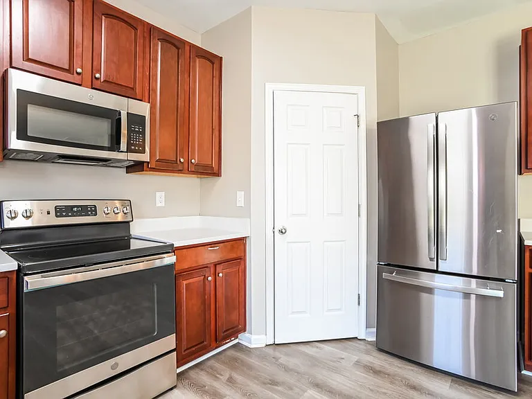 1016 Yellow Bee Rd — Photo 10