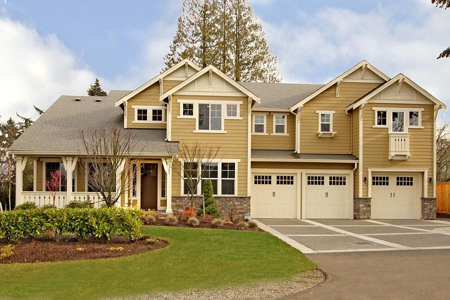 1st image of 202 106th Ave SE