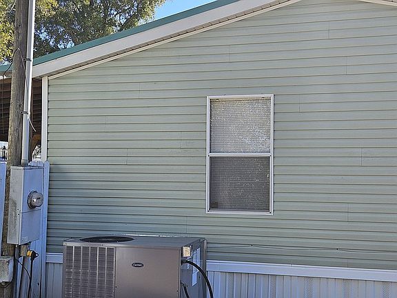 4th image of 17483 NW Guilford Cir