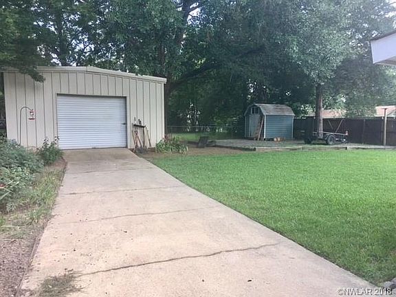 5th image of 245 Phelps Ave