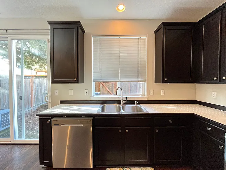 767 SW 198th Pl — Photo 10