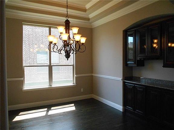3rd image of 1014 Pleasant View Dr