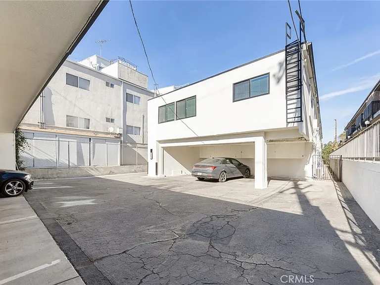 13018 Valleyheart Dr #8 — Photo 17