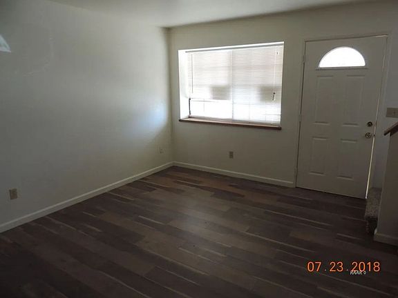 2nd image of 128 S Locust St #B