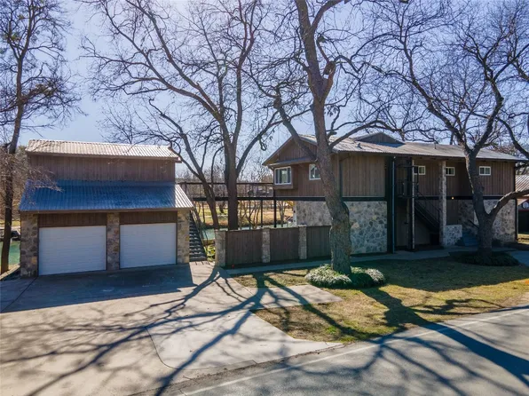 902 NE Barnard St, Glen Rose, TX 76043