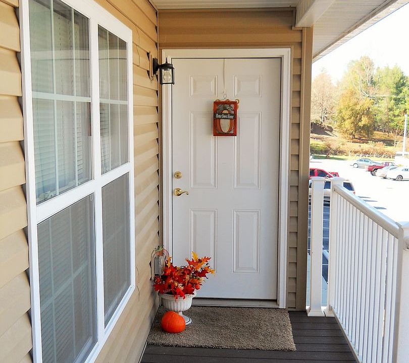 1st image of 900 Flat Creek Village Dr #305