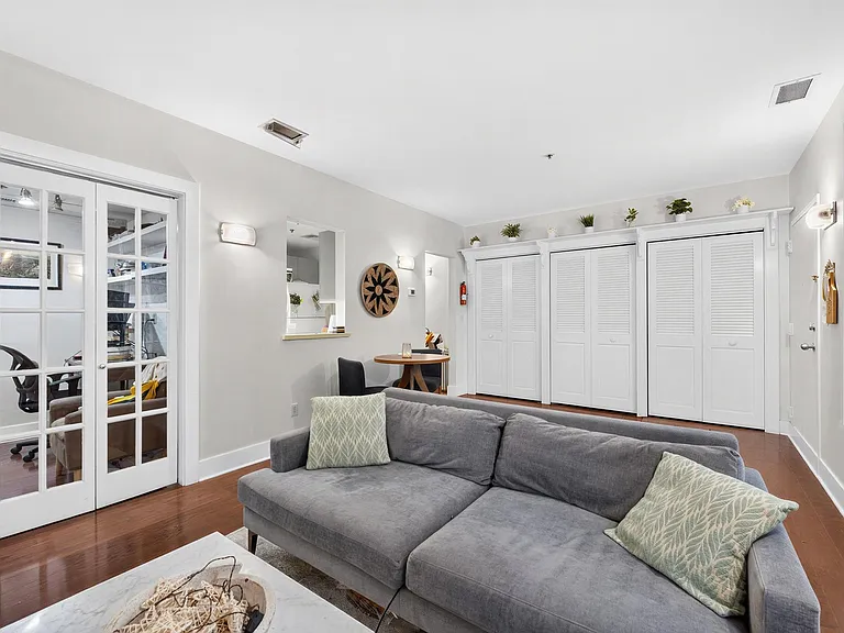 219 Bloomfield St #B-2 — Photo 2