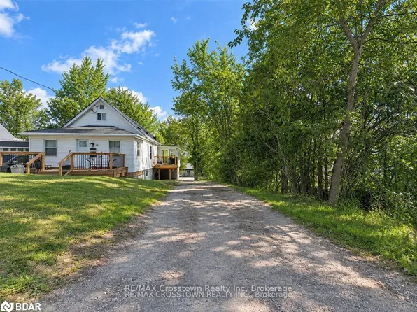 64 Bleeker St, Orillia, ON L3V 5Z2